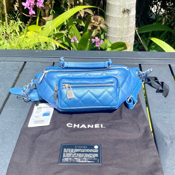 NEW CHANEL Iridescent Blue Quilted Waist Bel - Picture 3 of 16